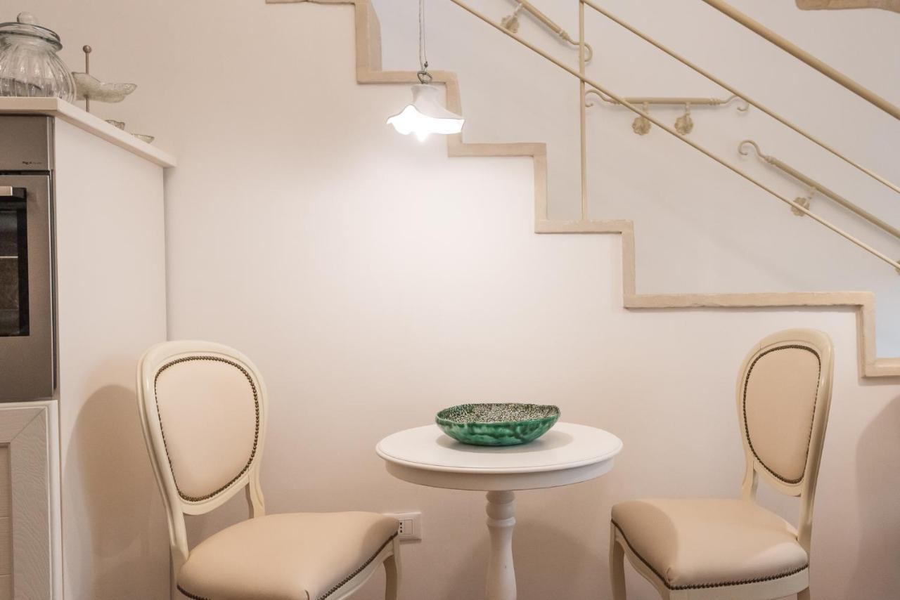 Le Nicchie Luxury Rooms Λέτσε Εξωτερικό φωτογραφία
