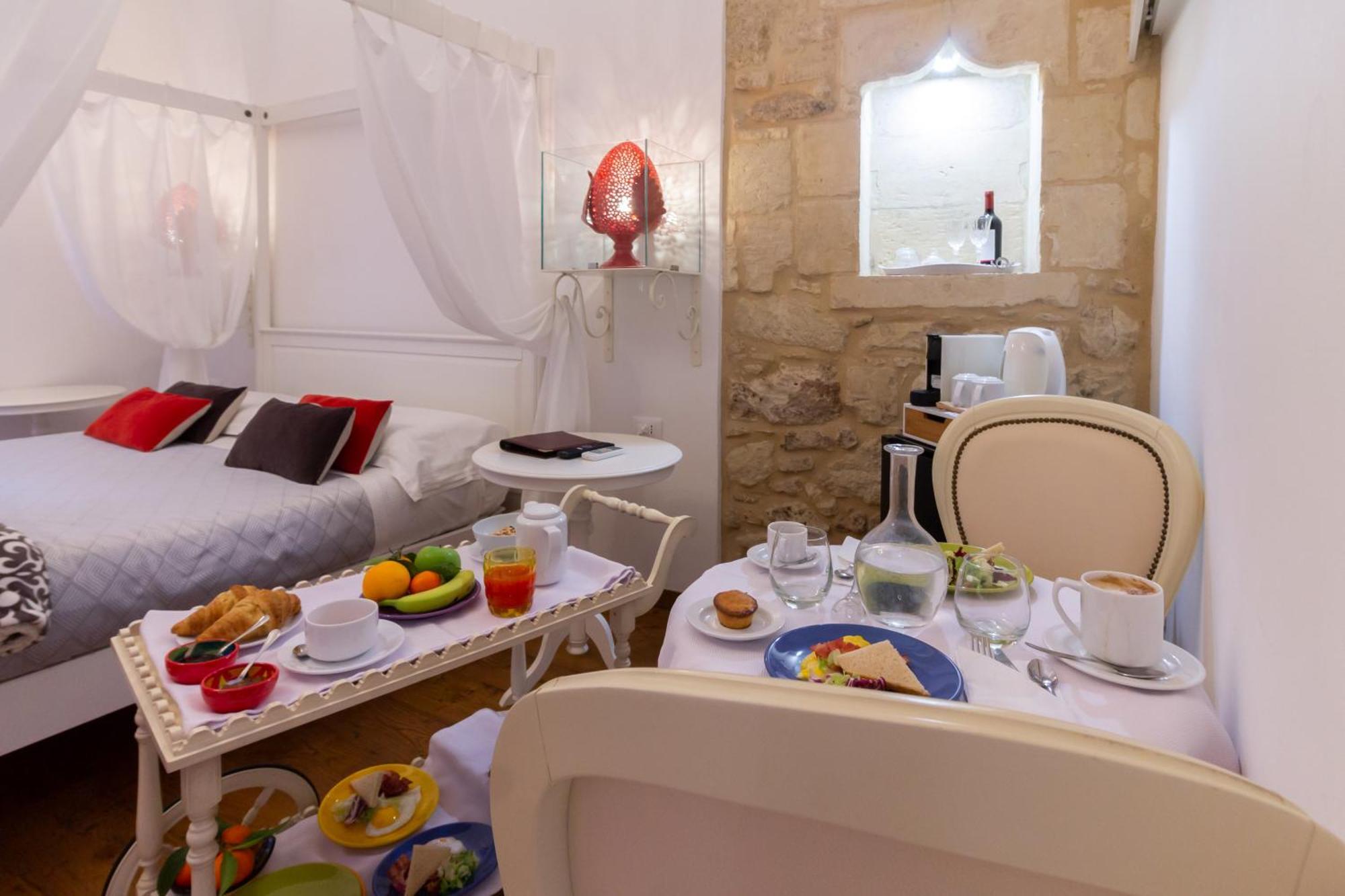 Le Nicchie Luxury Rooms Λέτσε Εξωτερικό φωτογραφία