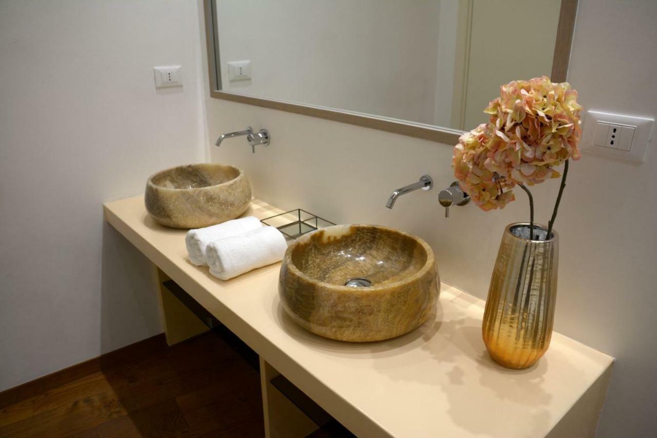 Le Nicchie Luxury Rooms Λέτσε Εξωτερικό φωτογραφία